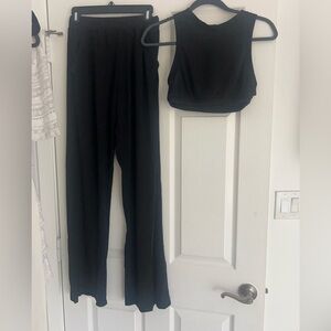 Alo yoga crop top and pants set